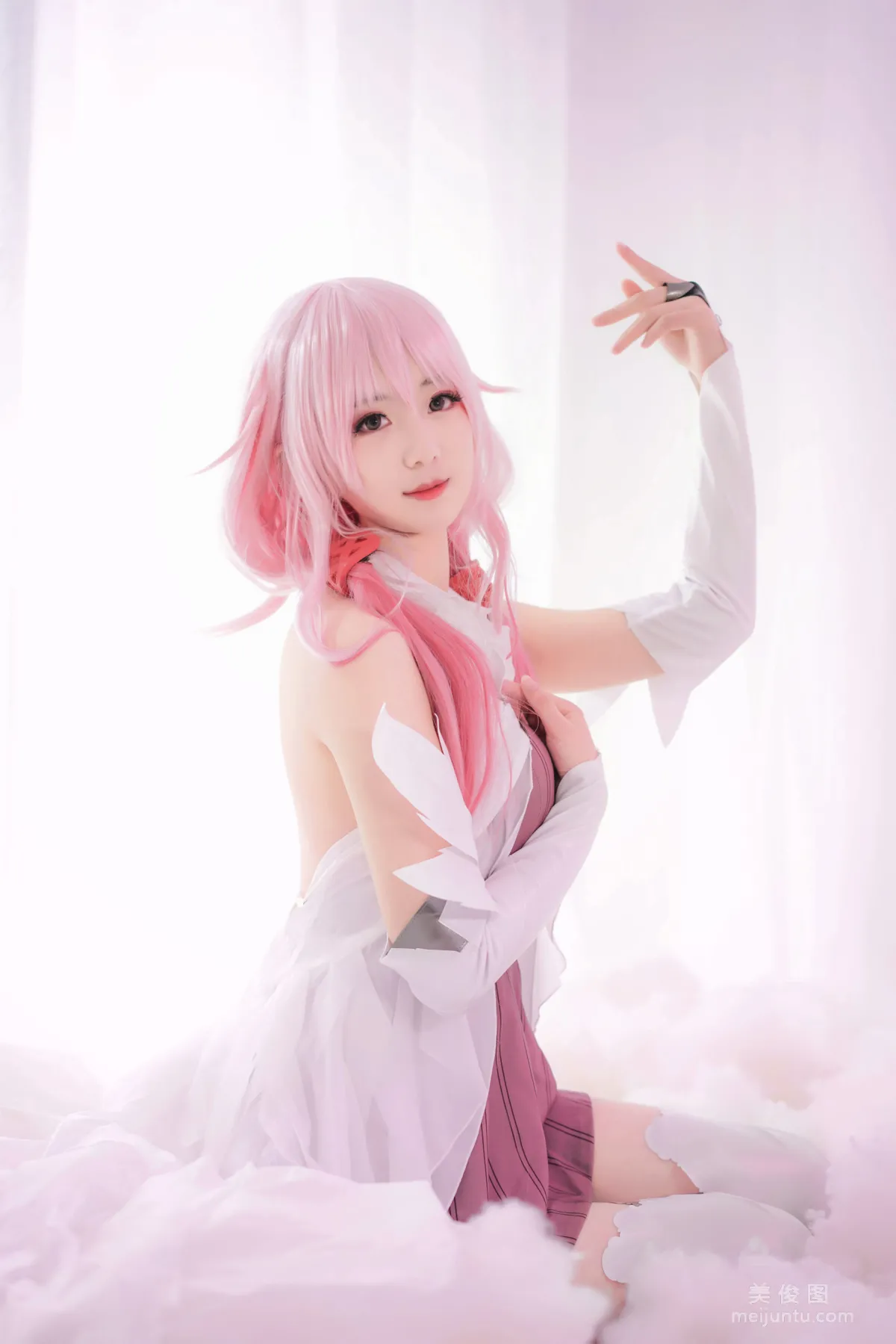 [美女Coser] 弥音音ww 《ALTER EGO》 写真集3