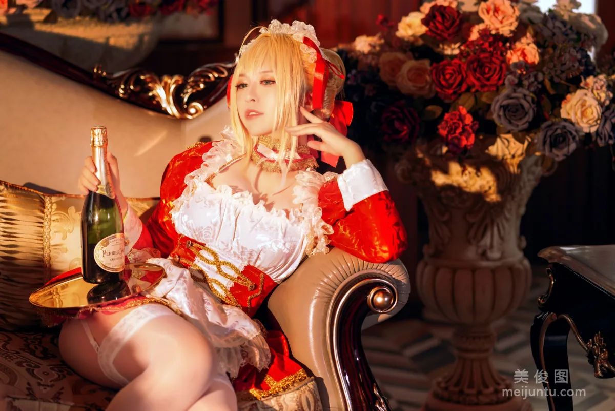 Coser半半子 《尼禄女仆》 写真集31