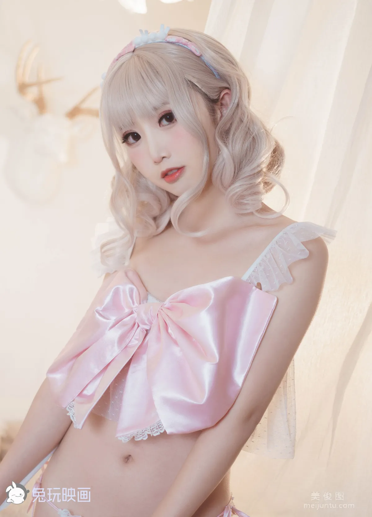 Popular Coser Mianbing Xianer "Bow Lingerie" Photo Set photo 8