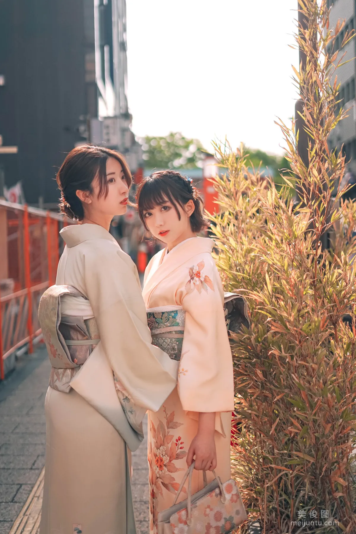 Coser黑川&amp;淺野菌子 《少女心事2》 寫真集 2