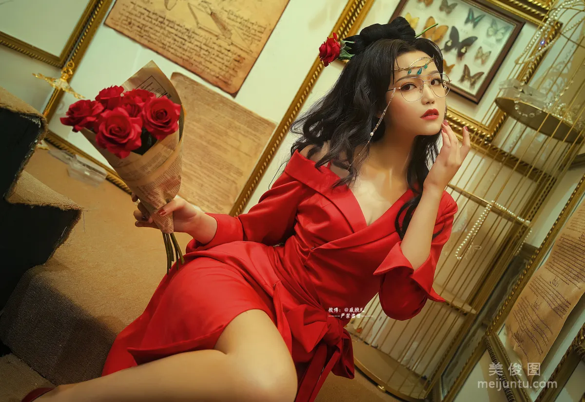 Qi Guer: Web Idols photo 5
