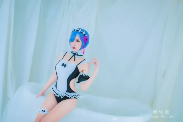 二佐Nisa 《蕾姆泳裝》 寫真集