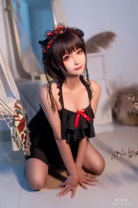 蠢沫沫 《黑睡裙》 寫真集