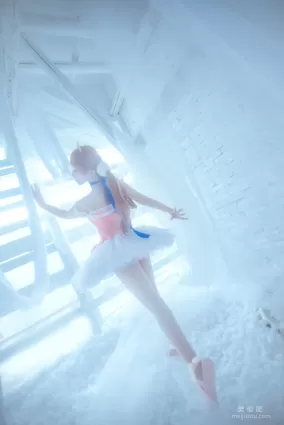 [美女網紅Coser] 彌音音ww 《芭蕾》 寫真集