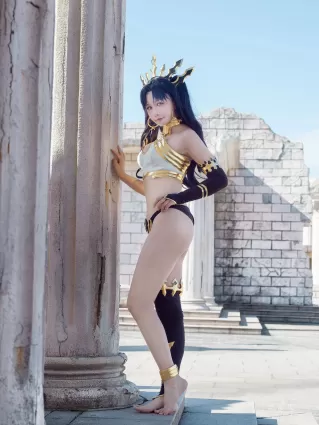[美女Coser] 麻花麻花醬 《伊什塔爾》 寫真集