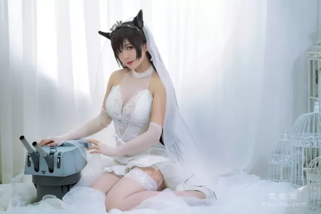 [美女Coser] 半半子 《愛宕花嫁》 寫真集