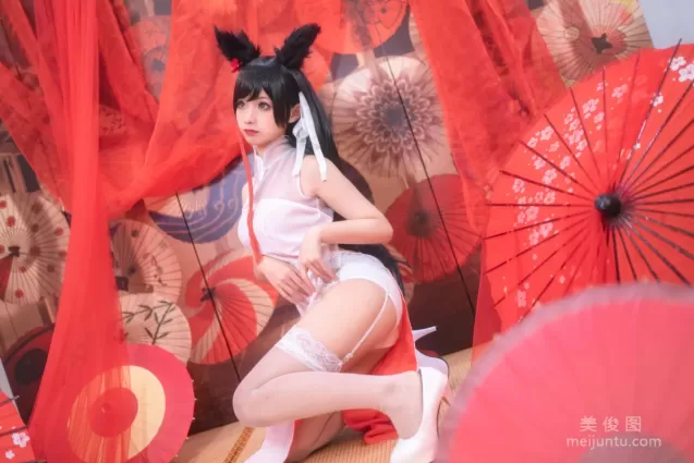 [美女Coser] 蠢沫沫 《愛宕習字》 寫真集