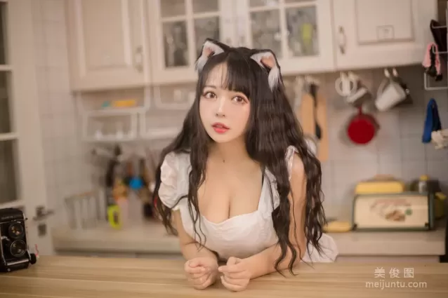 [美女Coser] 黑貓貓OvO 《廚房》 寫真集