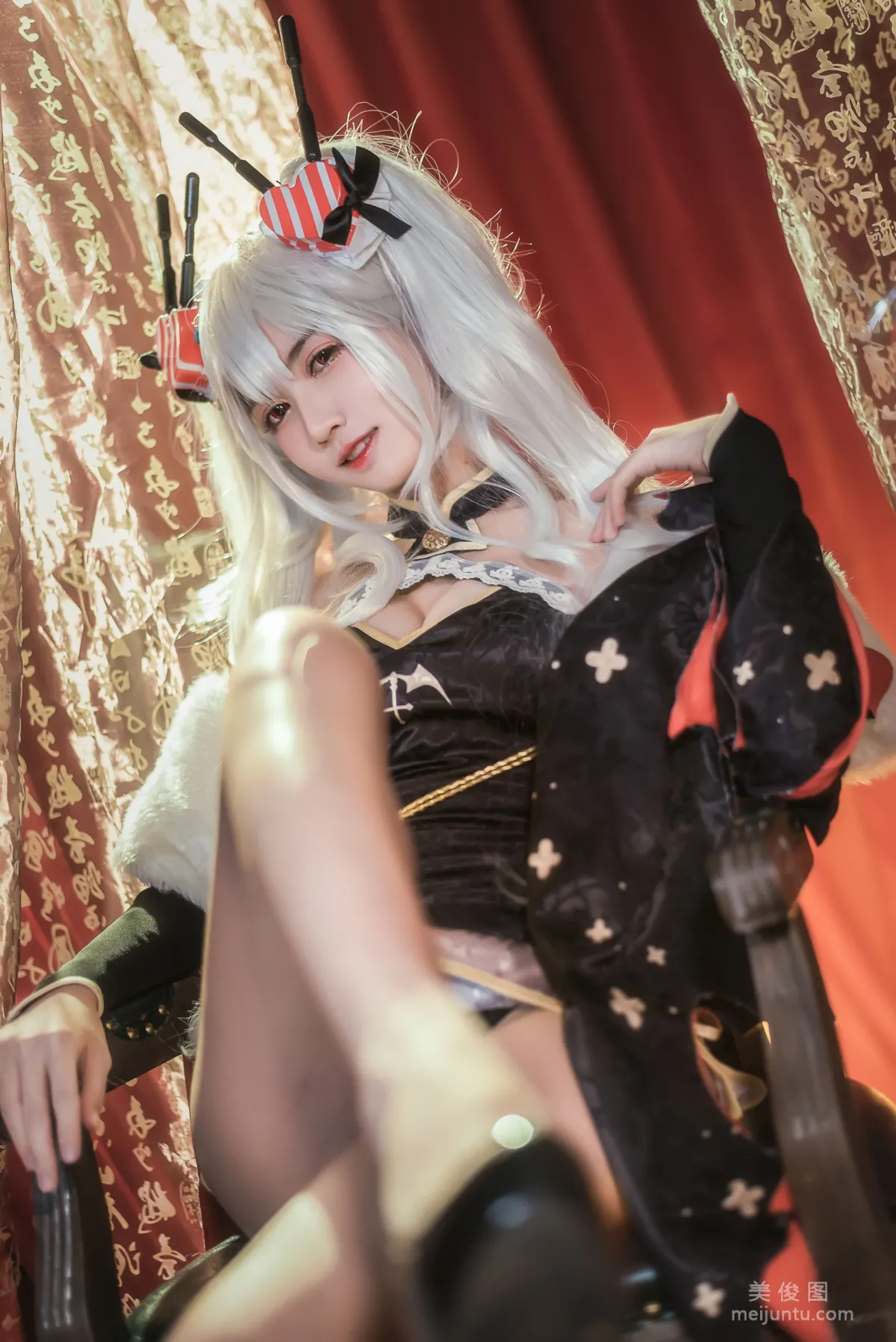 鳗鱼霏儿 《碧蓝华裳 吸血鬼》 写真集9