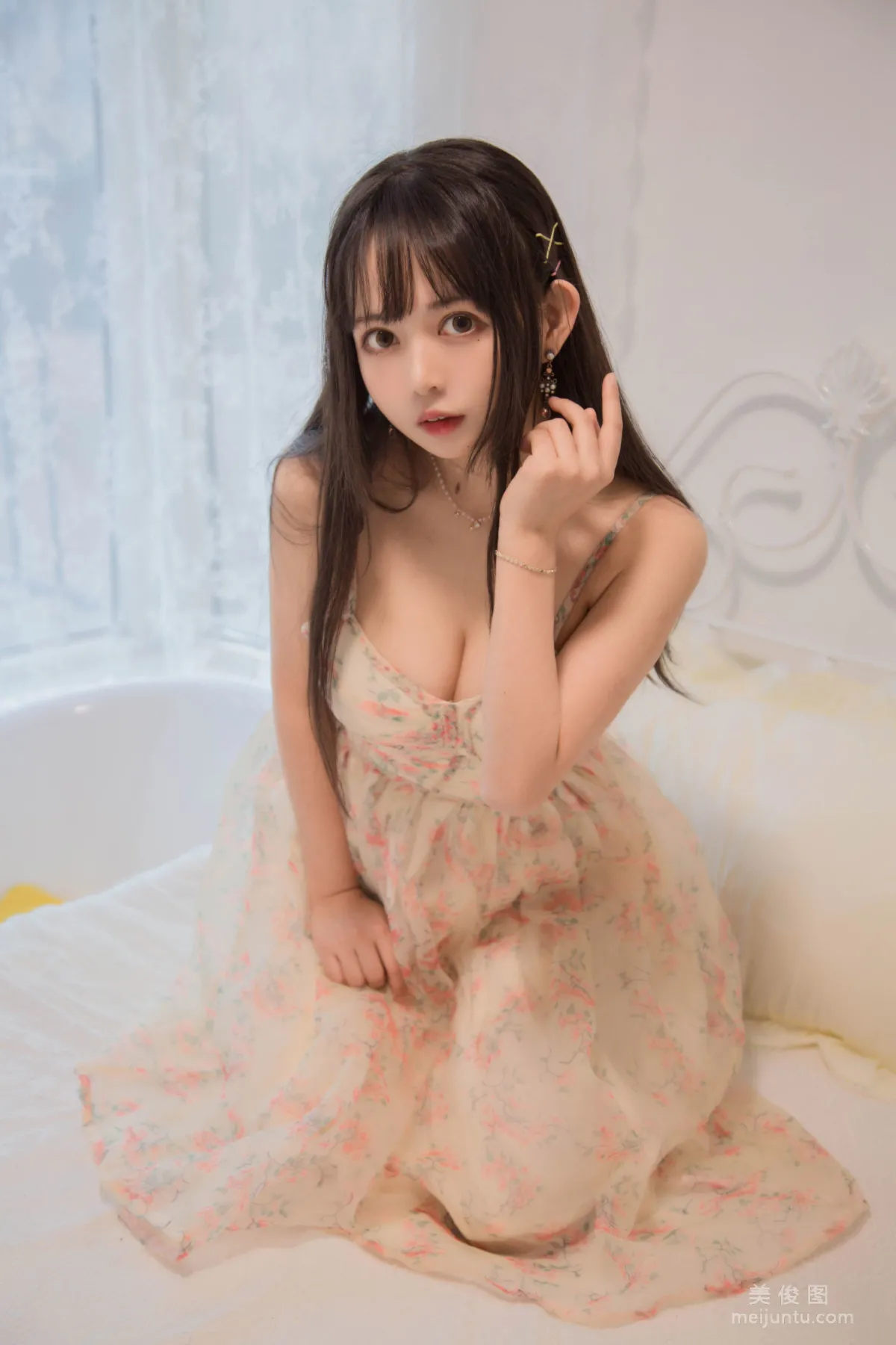 大眼Coser黑貓貓OvO 《good morning + good night》 寫真集 8