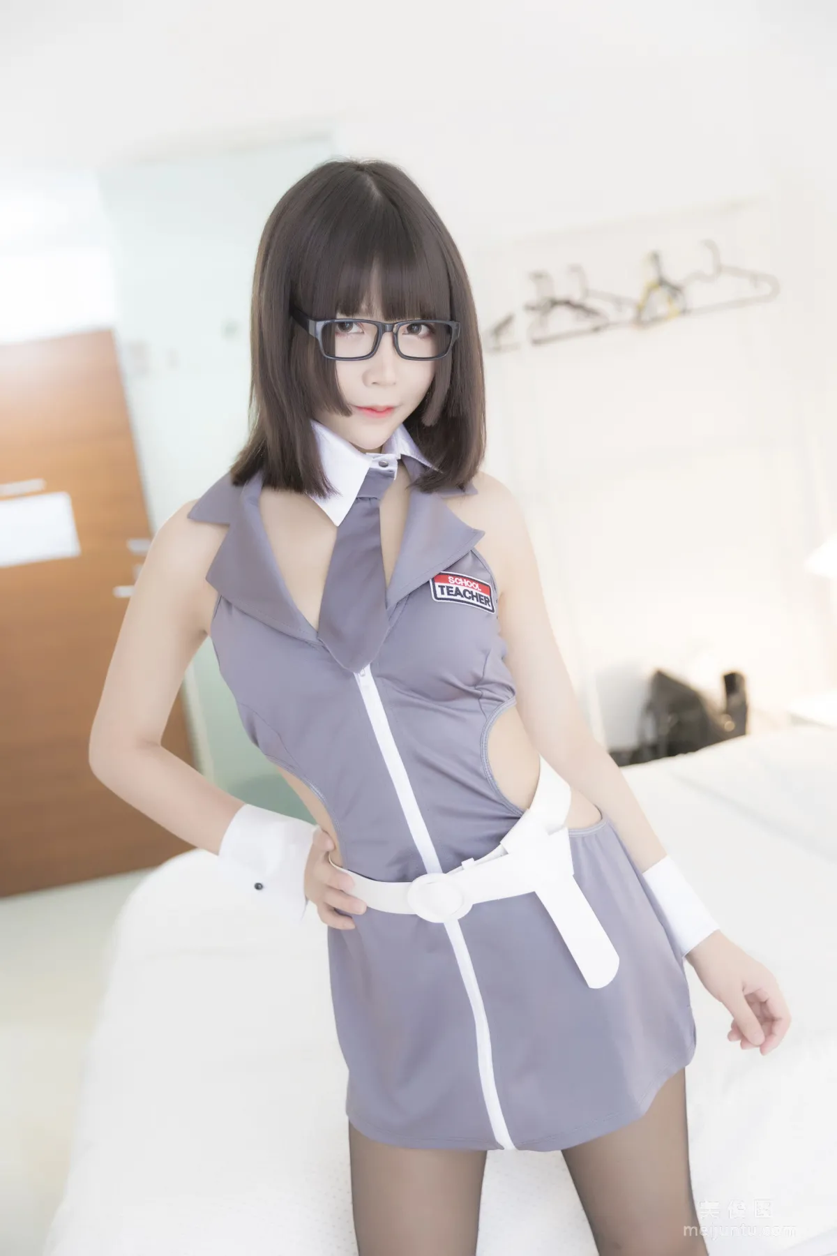 [Web Idols Coser] Baozou Mozi, Black Stockings Uniform Photo Set photo 18