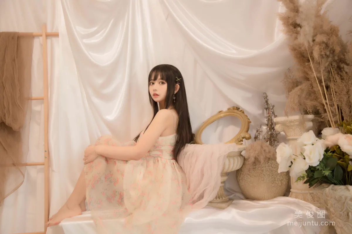 大眼Coser黑貓貓OvO 《good morning + good night》 寫真集 23