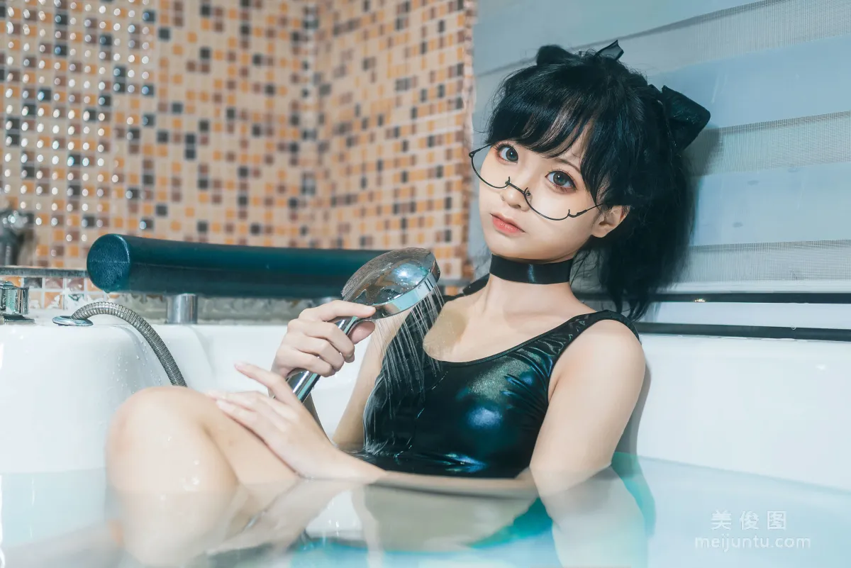 Chun Momo: Web Idols photo 28