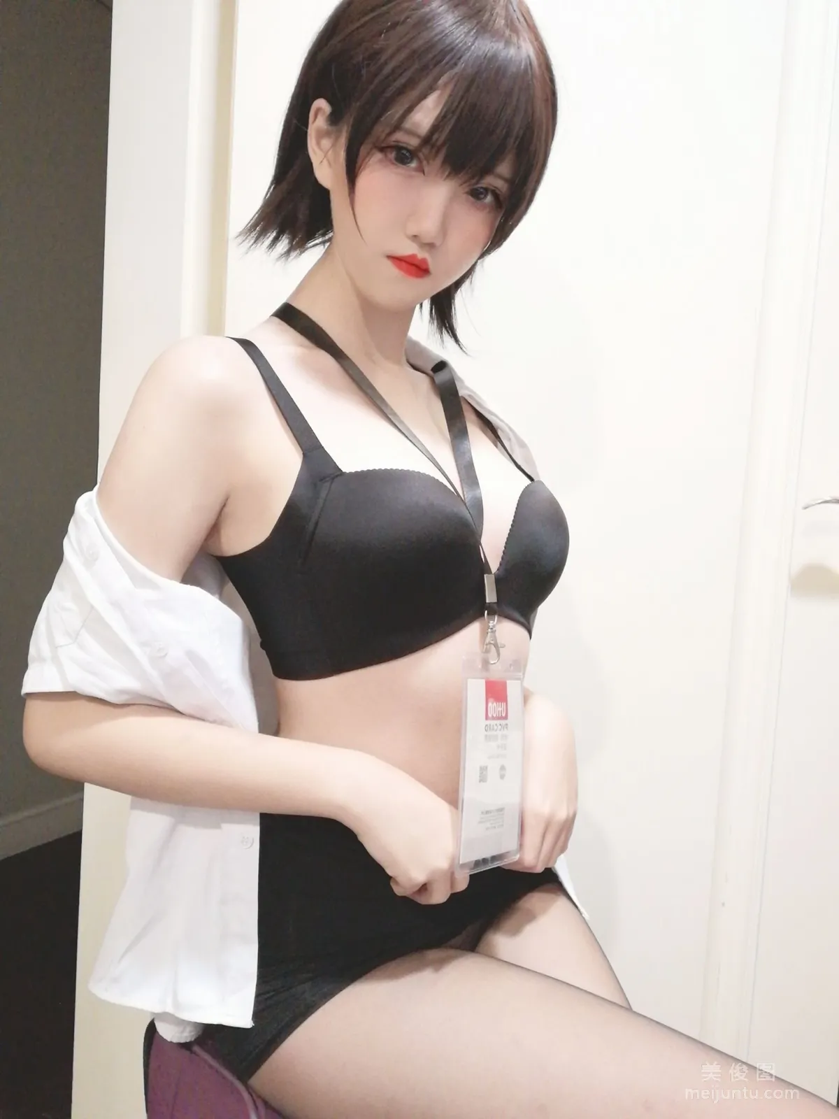 鬼马少女阿薰kaOri 《黑丝OL》 写真集3