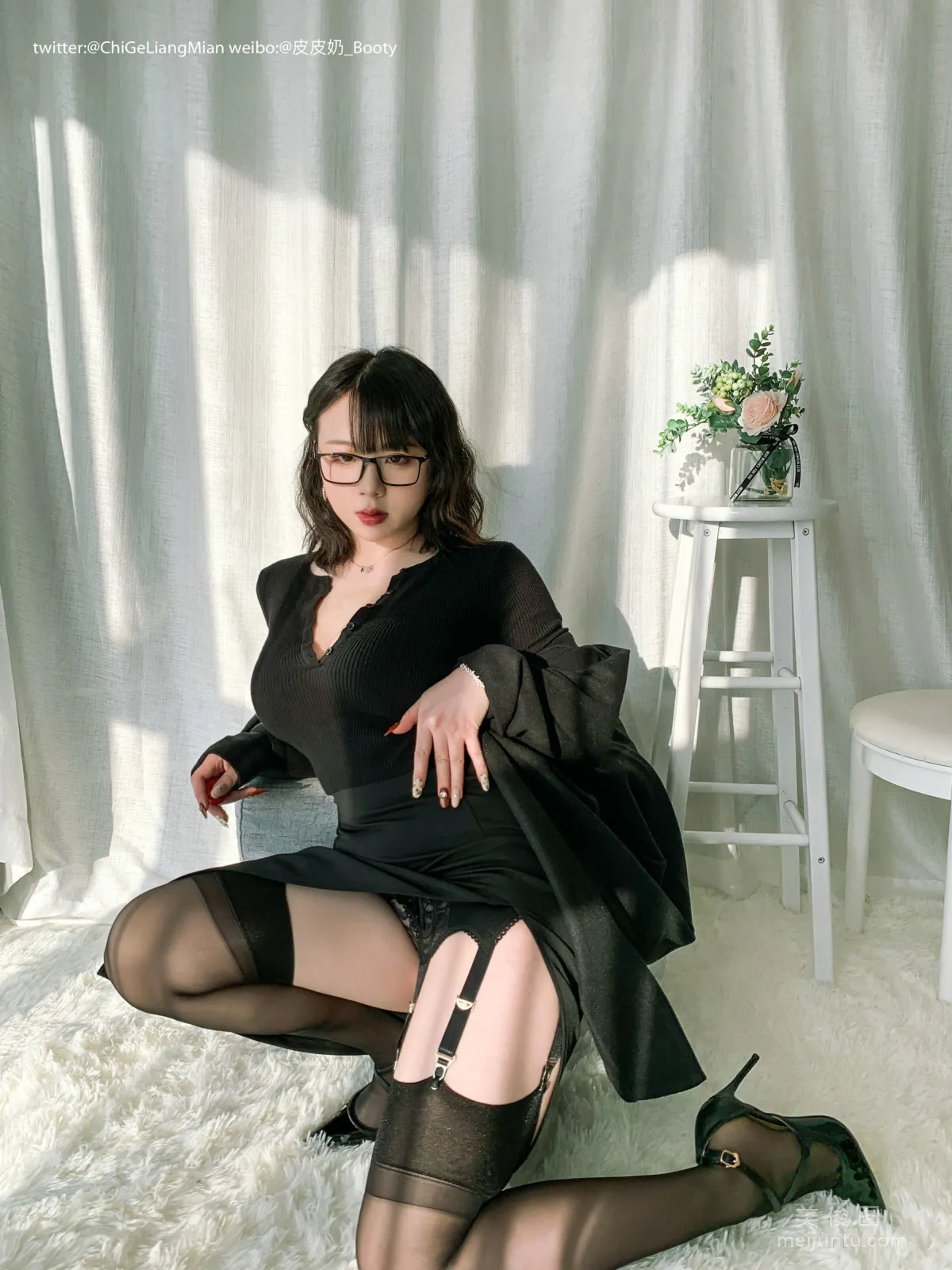 [Web Idols Coser] Pipi Naike Keai Lela "Black OL" Photo Set photo 12