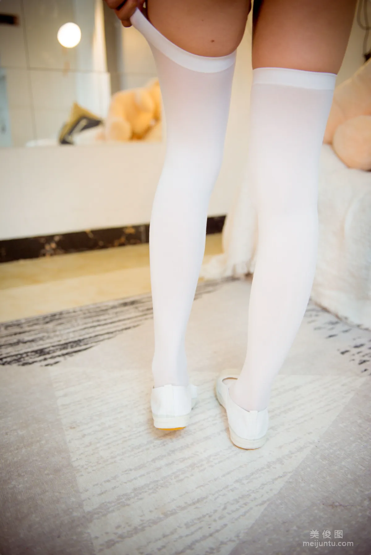 Qingshui Younai "Gymnastics Uniform and White Stockings" Photo Set photo 6