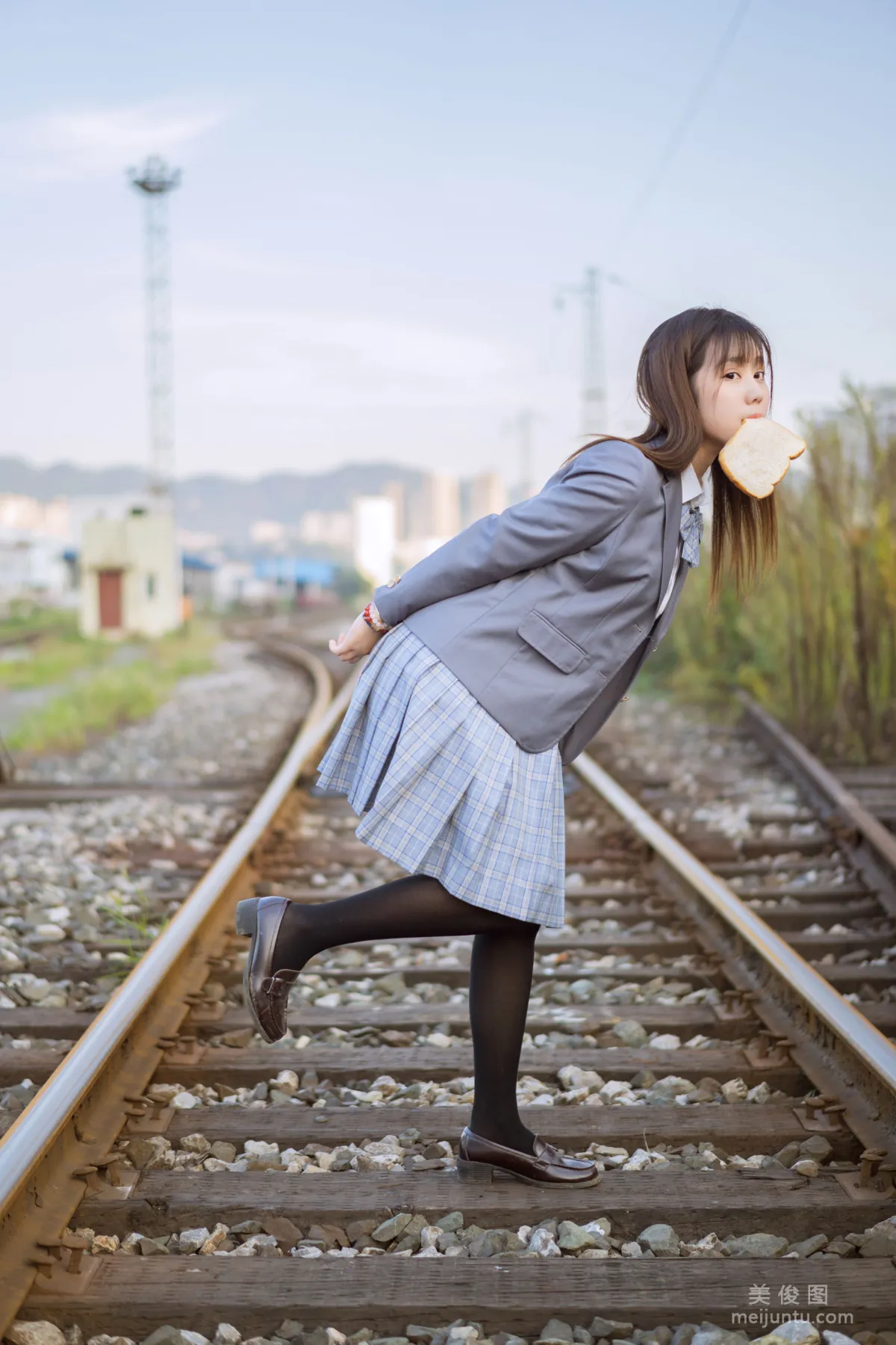 [Web Idols] Ji Jingjiang, Elopement Uniform Photo Set photo 3