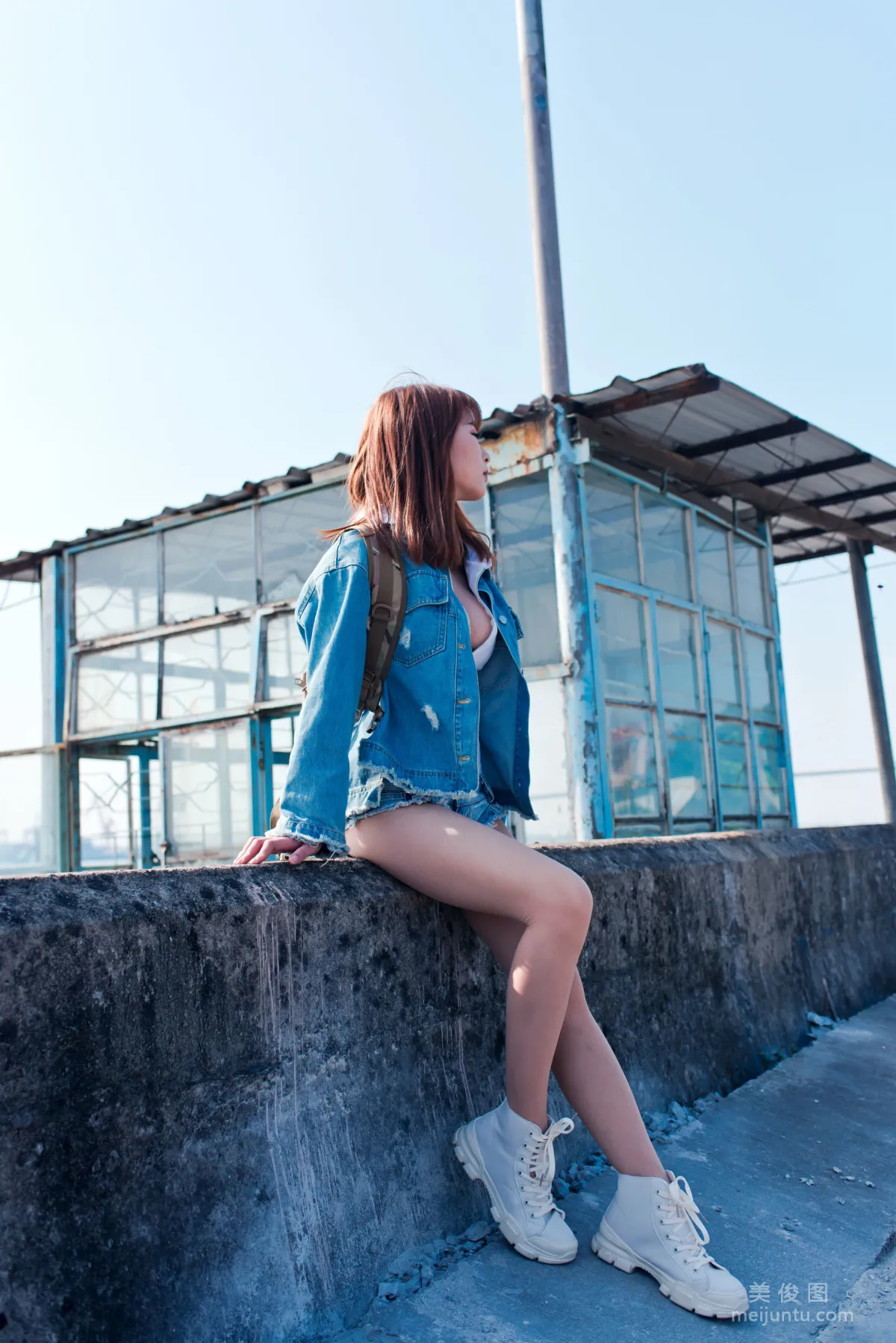 Qingshui Younai, Riding the Wind Street Snap: Light Water Seagull Island RS Denim Street Snap Photo Set photo 28