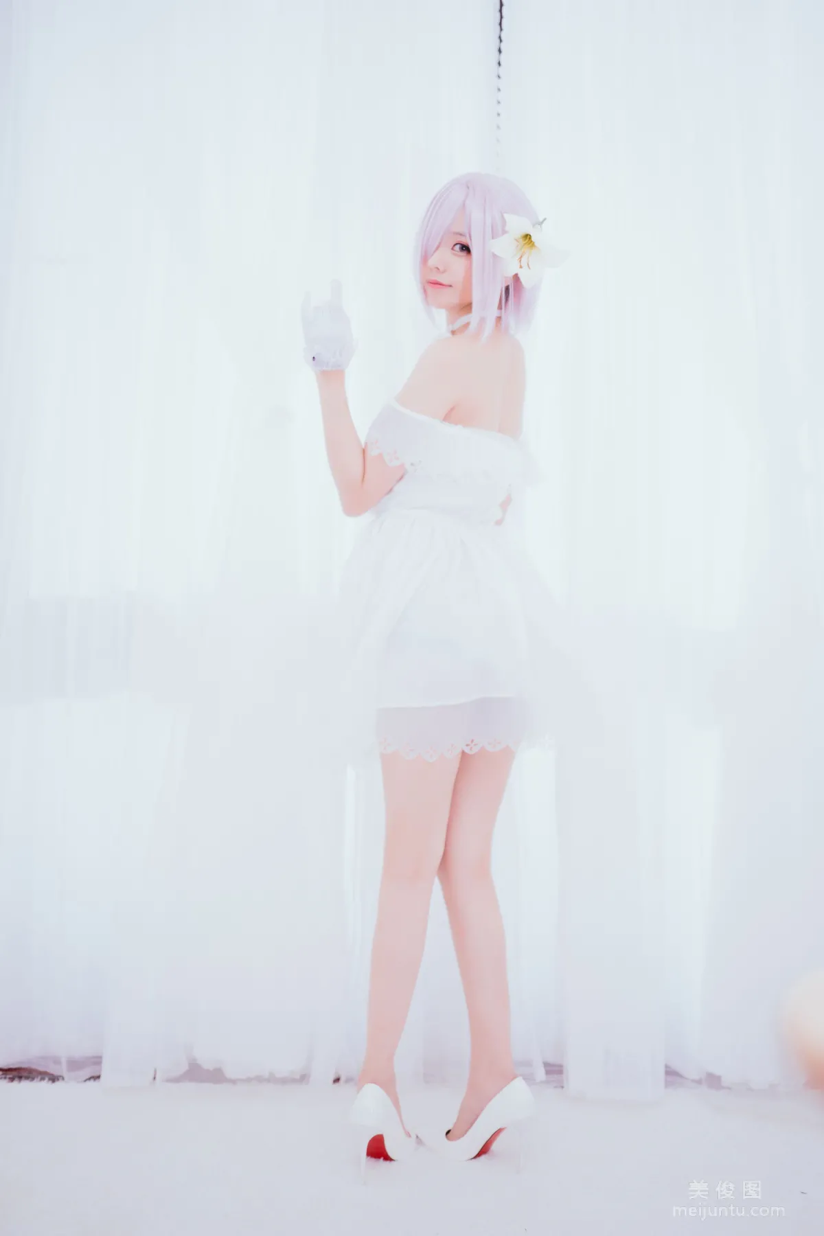 Xiaoye Meizi w "Mash" Photo Set photo 10