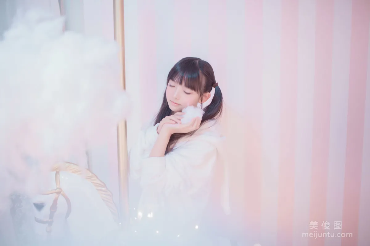 Ying Qun: Web Idols photo 7