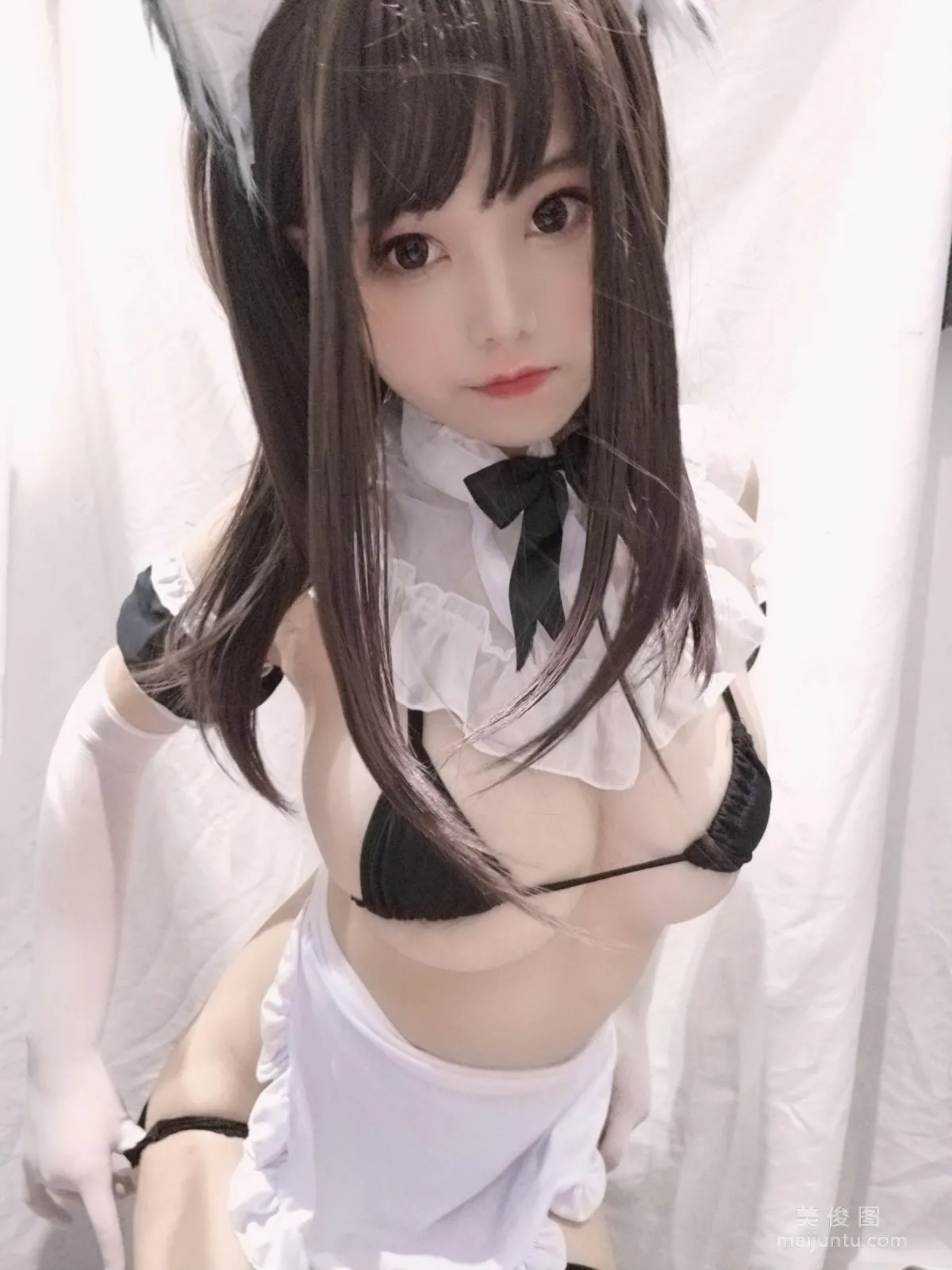 蜜汁猫裘 《黑白女仆》 写真集15