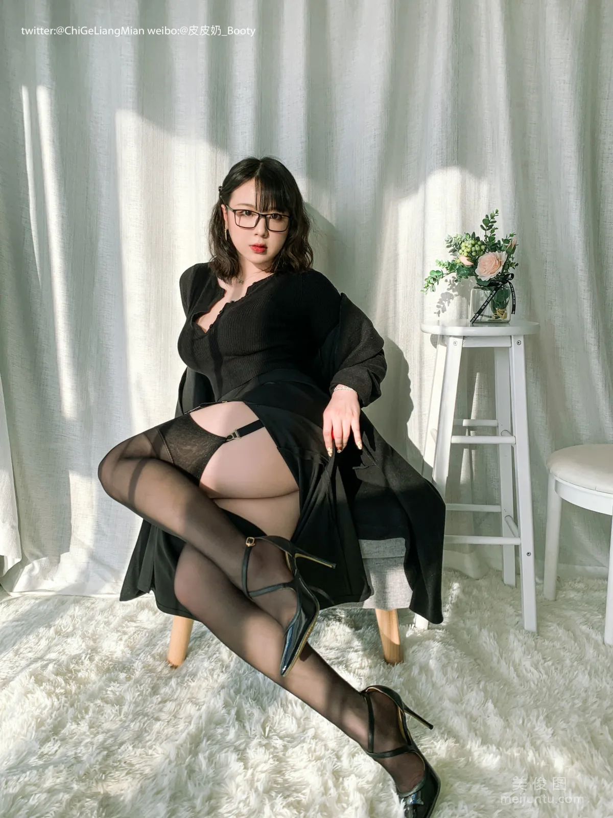 [Web Idols Coser] Pipi Naike Keai Lela "Black OL" Photo Set photo 10