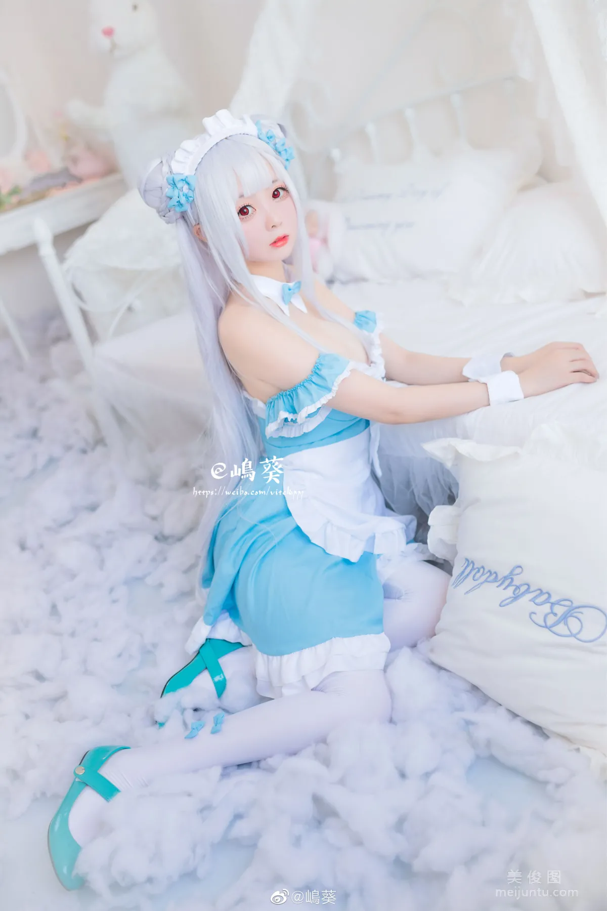 微博美女Coser嶋葵 《小天鹅女仆》 写真集6