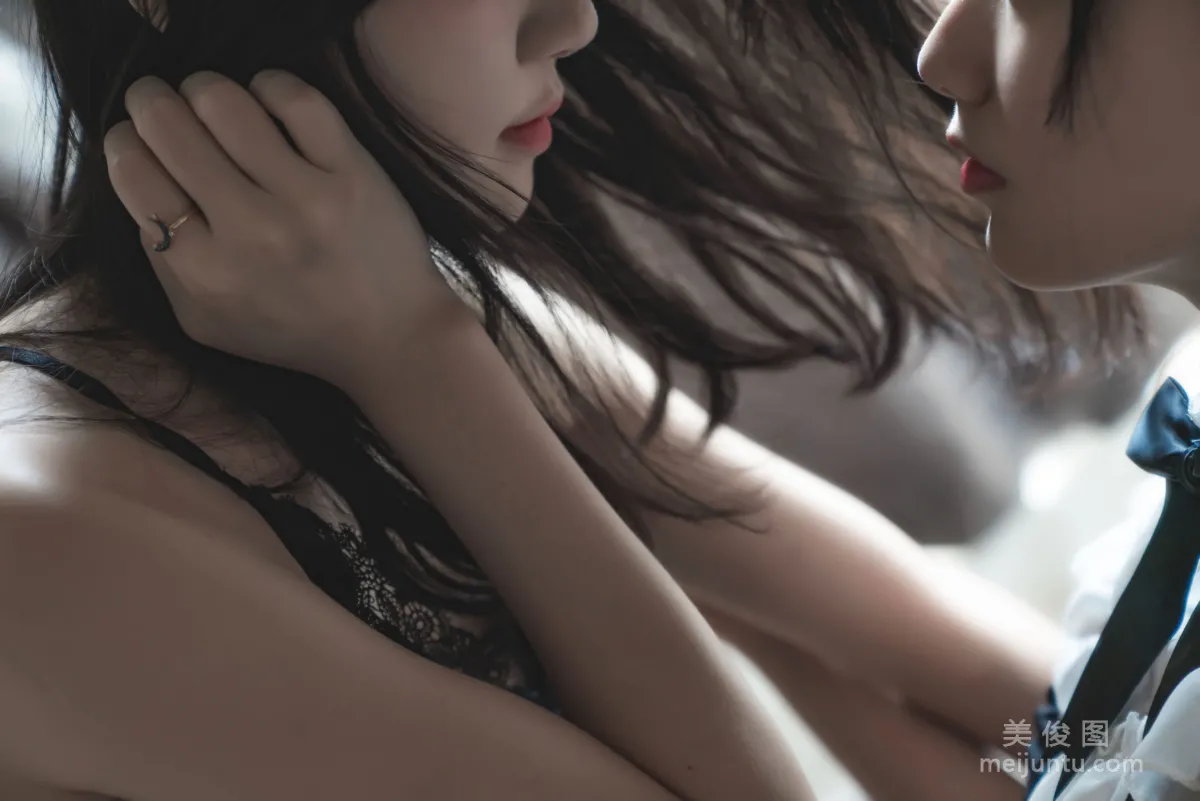 [美女Coser] 木綿綿OwO&amp;桜桃喵 《暮(黑裙×妹抖)》 寫真集 48