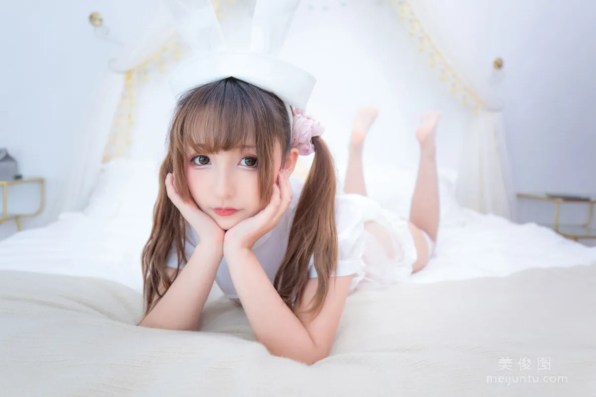 神楽坂真冬 《百合(ラブレター)》 寫真集 71