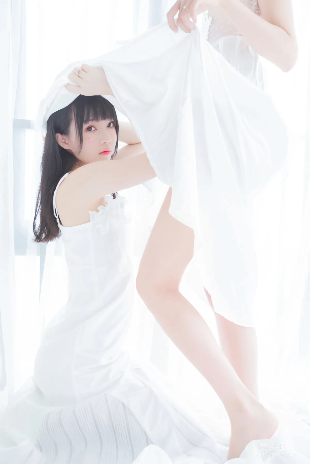 木綿綿OwO&amp;桜桃喵 《朝(白裙×白裙)》 寫真集 26