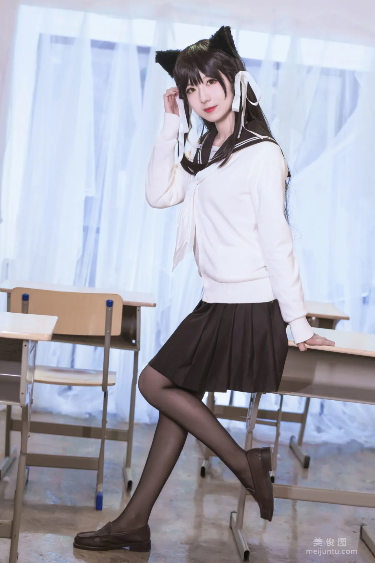 [美女Coser] 弥音音ww 《爱宕校服》 写真集3