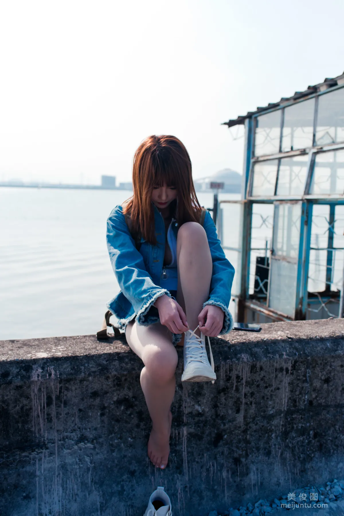 Qingshui Younai, Riding the Wind Street Snap: Light Water Seagull Island RS Denim Street Snap Photo Set photo 31