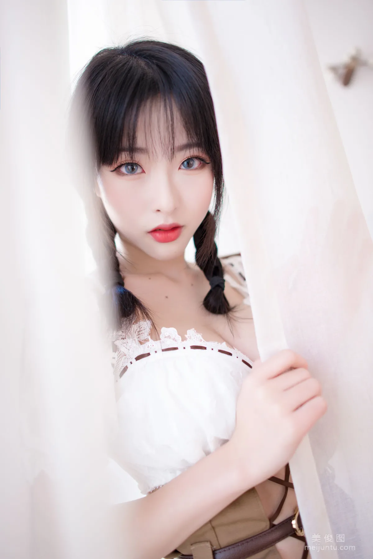[美女Coser] 清水由乃 《73家複古歐式》 寫真集 56
