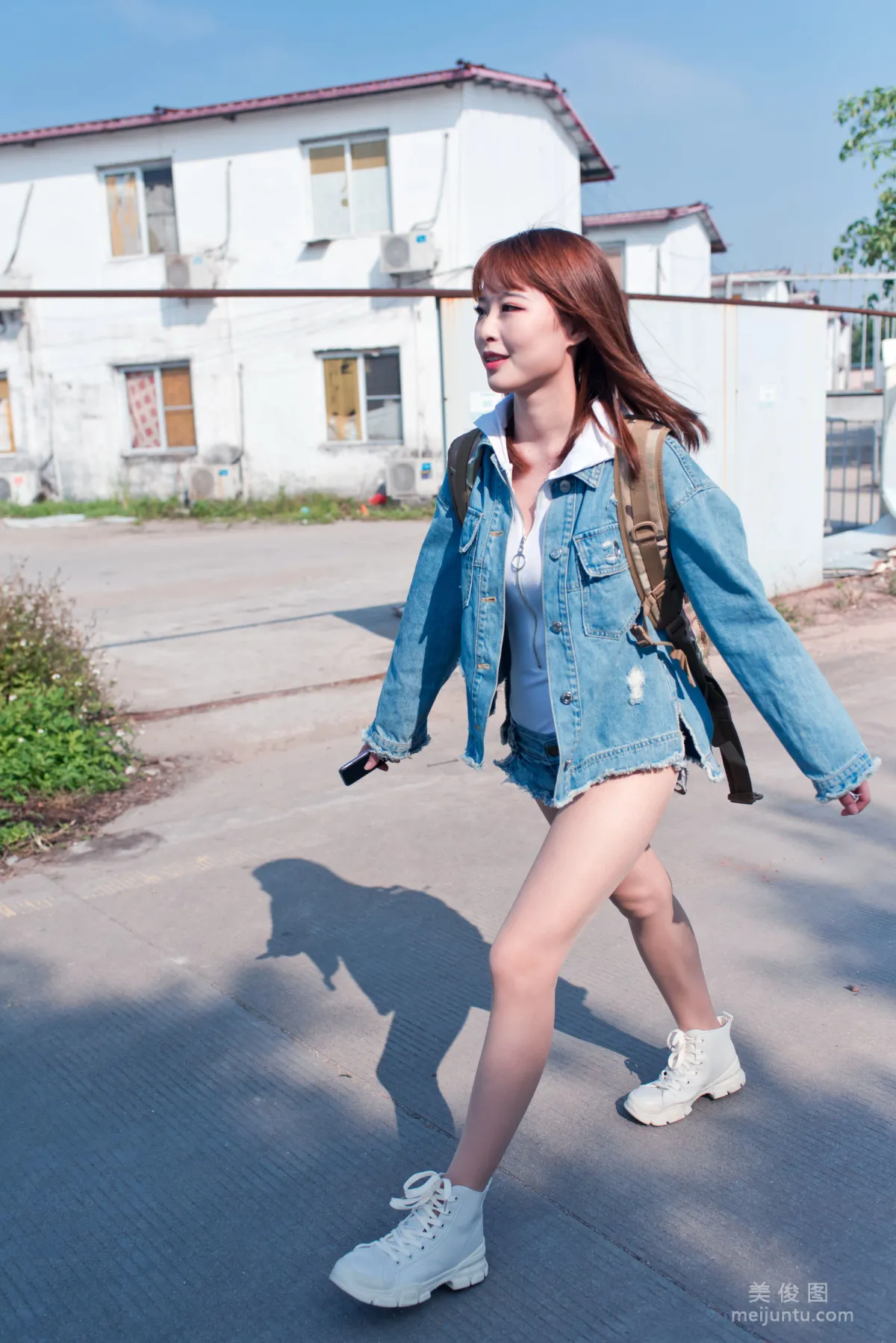 Qingshui Younai, Riding the Wind Street Snap: Light Water Seagull Island RS Denim Street Snap Photo Set photo 7
