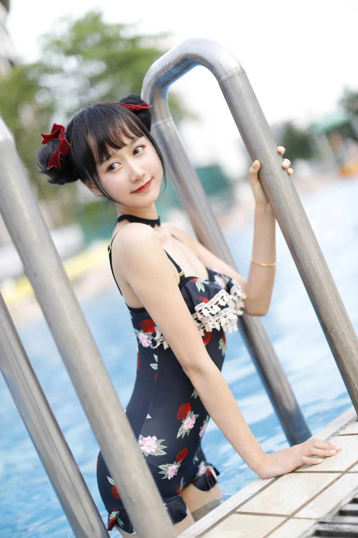 木绵绵OwO 《草莓泳衣》 写真集8