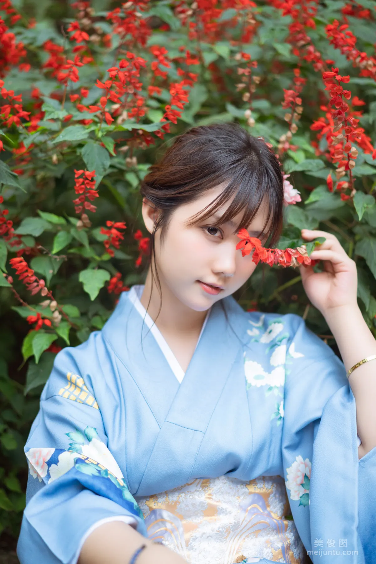 Jing Jiang: Web Idols photo 17