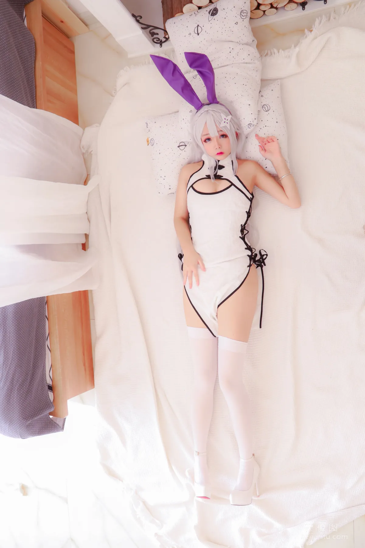 Internet Celebrity Beauty Coser Ri Naijiao, White Qipao Photo Set photo 42