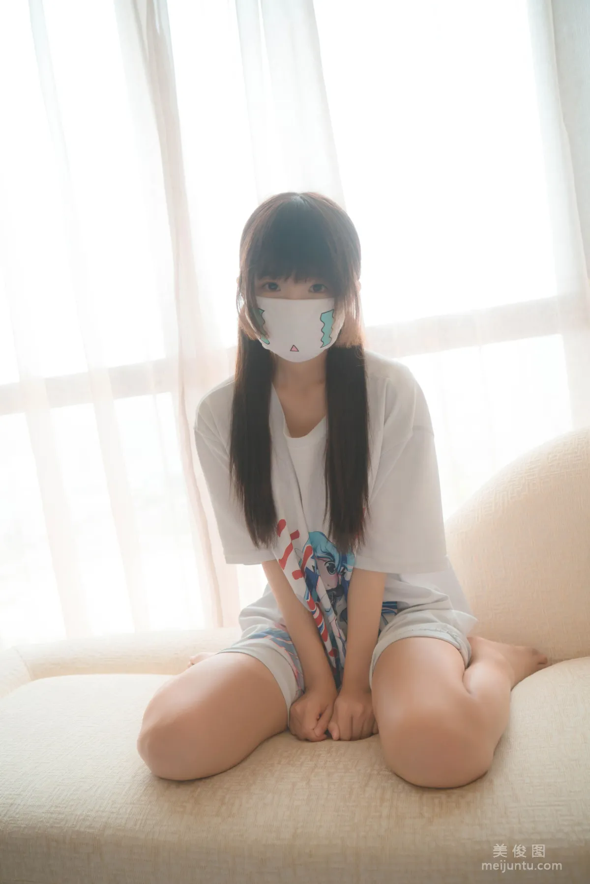 [美女Coser] 禦子Yumiko 《口罩》 寫真集 17