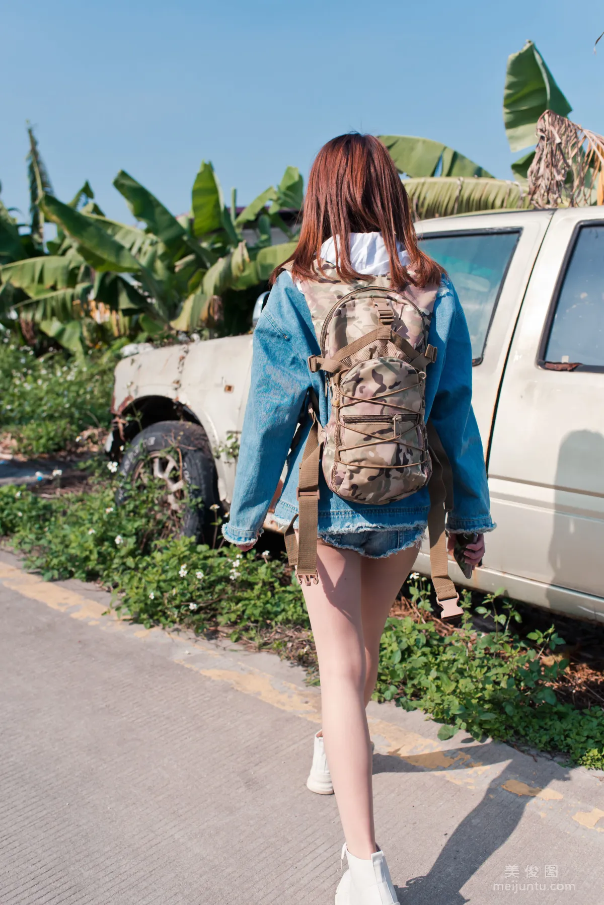 Qingshui Younai, Riding the Wind Street Snap: Light Water Seagull Island RS Denim Street Snap Photo Set photo 10