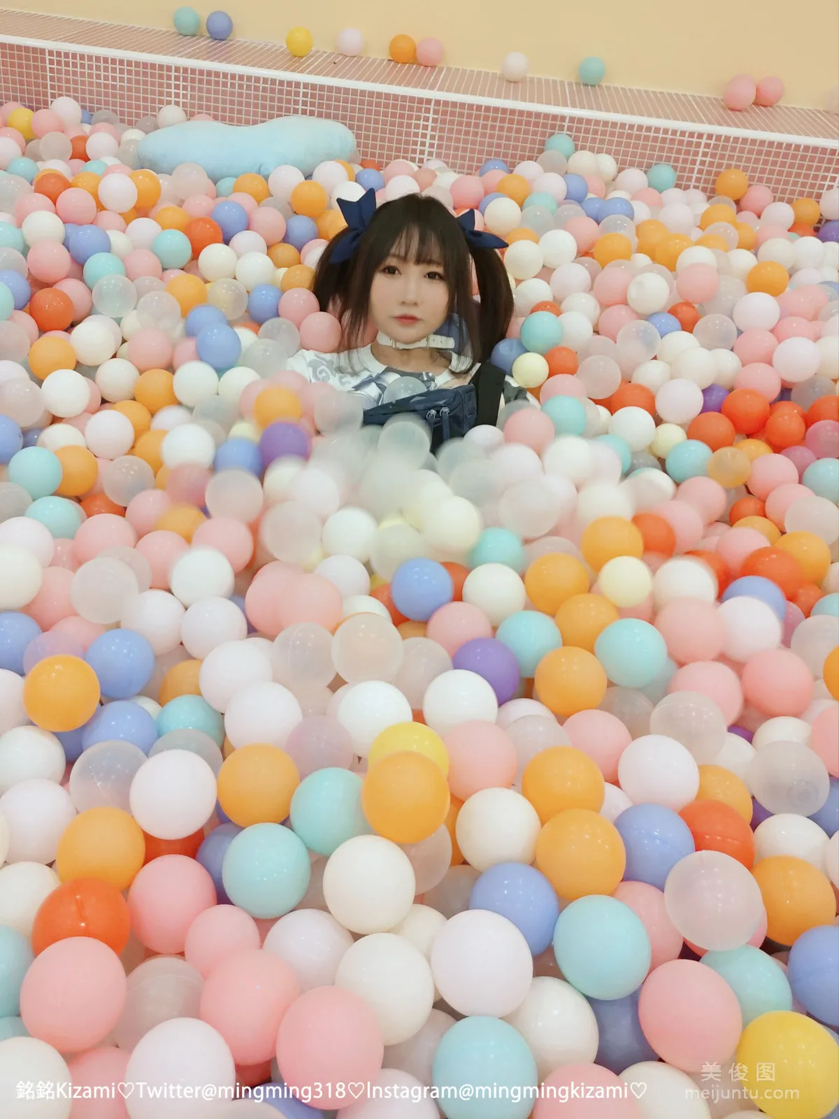 銘銘Kizami 《自撮りVol.06 遊樂園》 寫真集 3