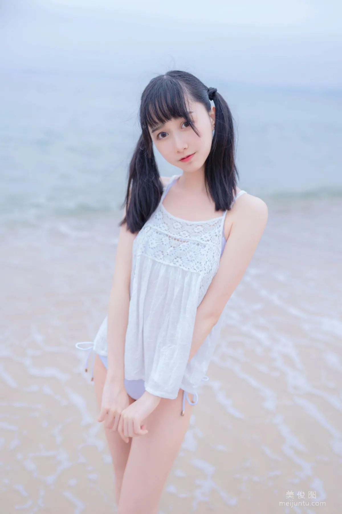 [Beautiful Coser] Mu Mianmian OwO "Seaside White Bikini" Photo Set photo 7