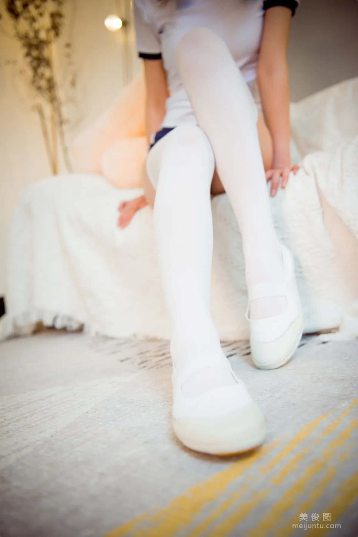 Qingshui Younai "Gymnastics Uniform and White Stockings" Photo Set photo 20