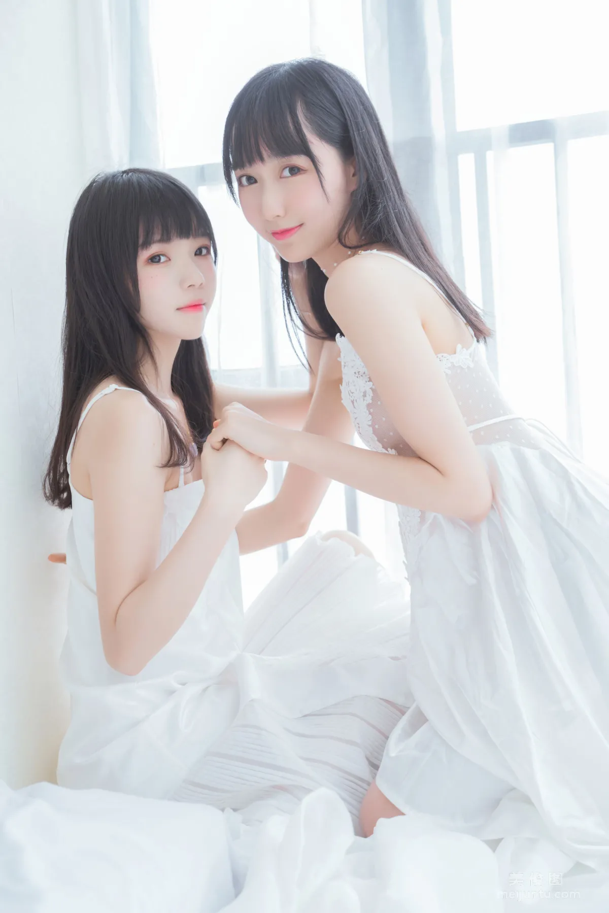 木綿綿OwO&amp;桜桃喵 《朝(白裙×白裙)》 寫真集 36