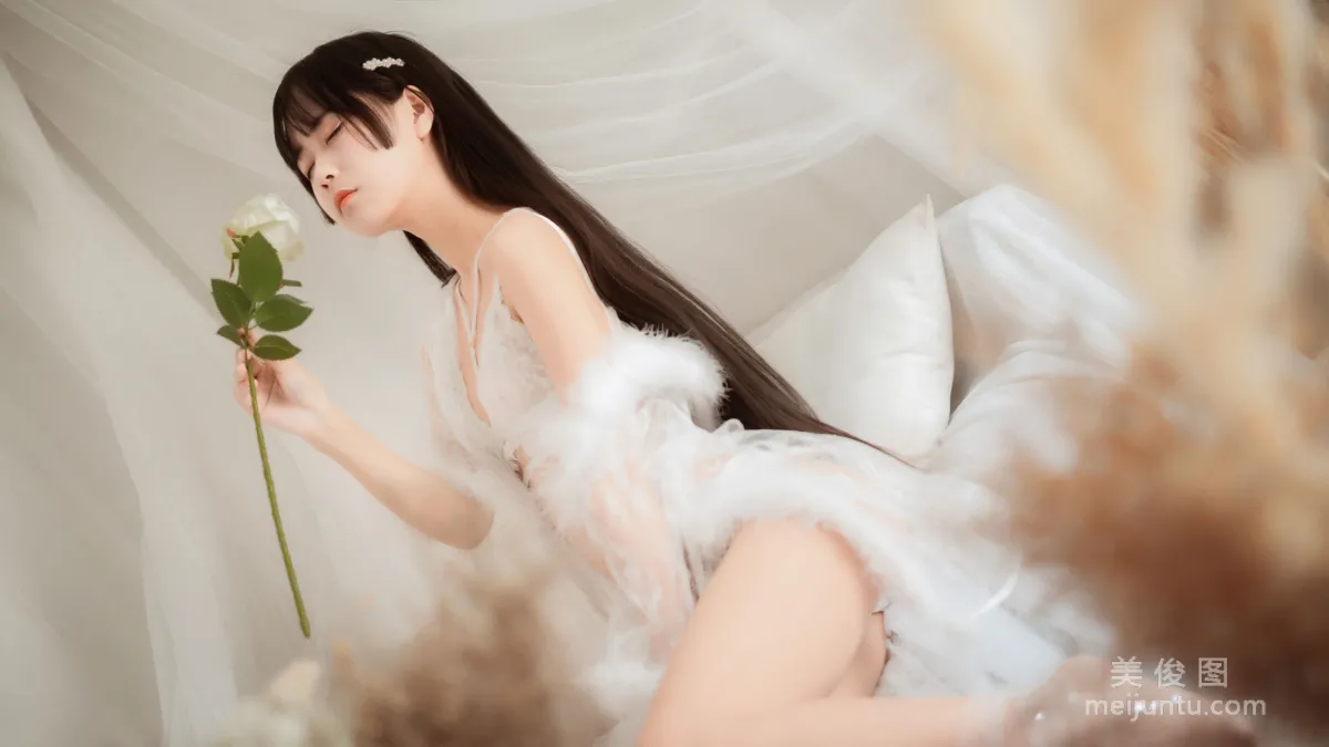 COS Beautiful Girl Mengyaer o0, Plush Underwear Photo Set photo 2