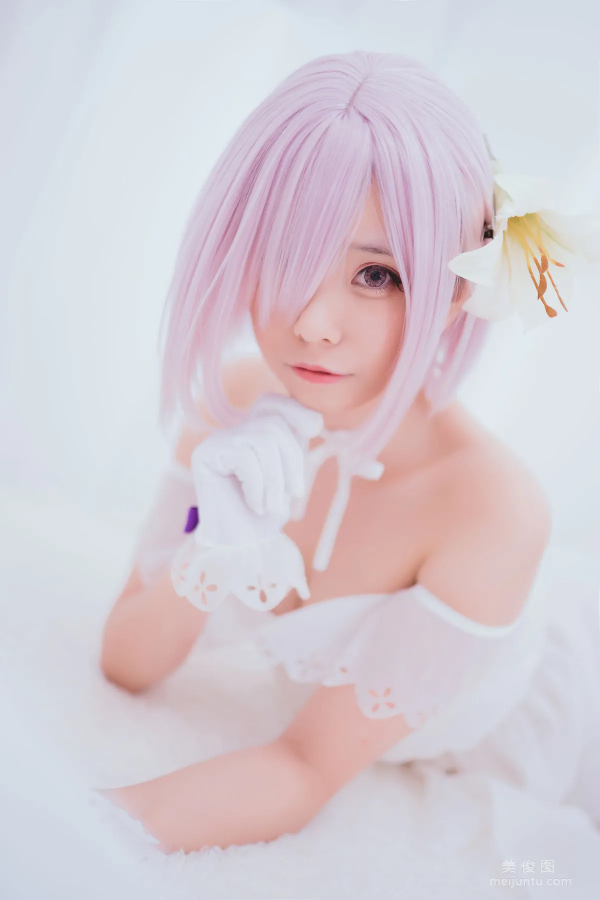 Xiaoye Meizi w "Mash" Photo Set photo 5