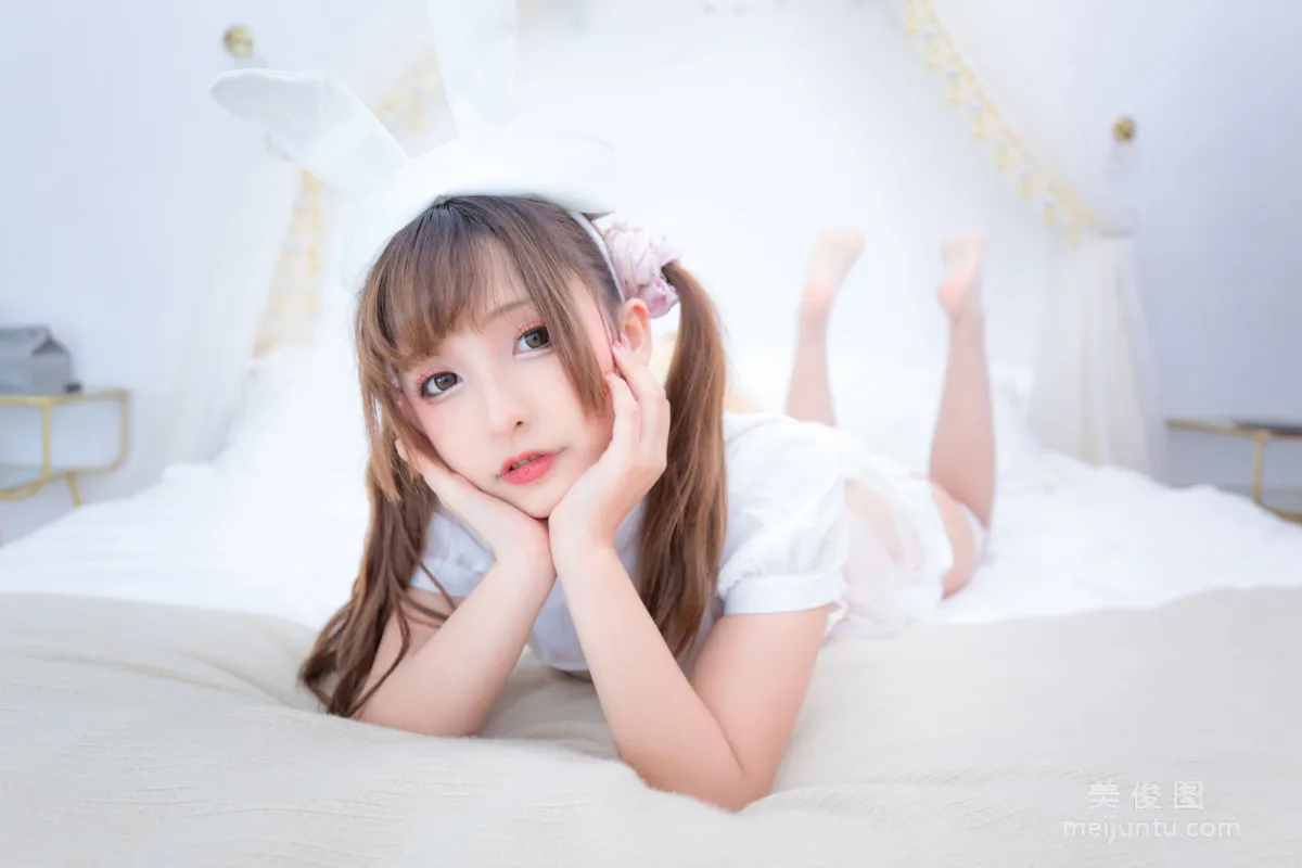 神楽坂真冬 《百合(ラブレター)》 寫真集 72