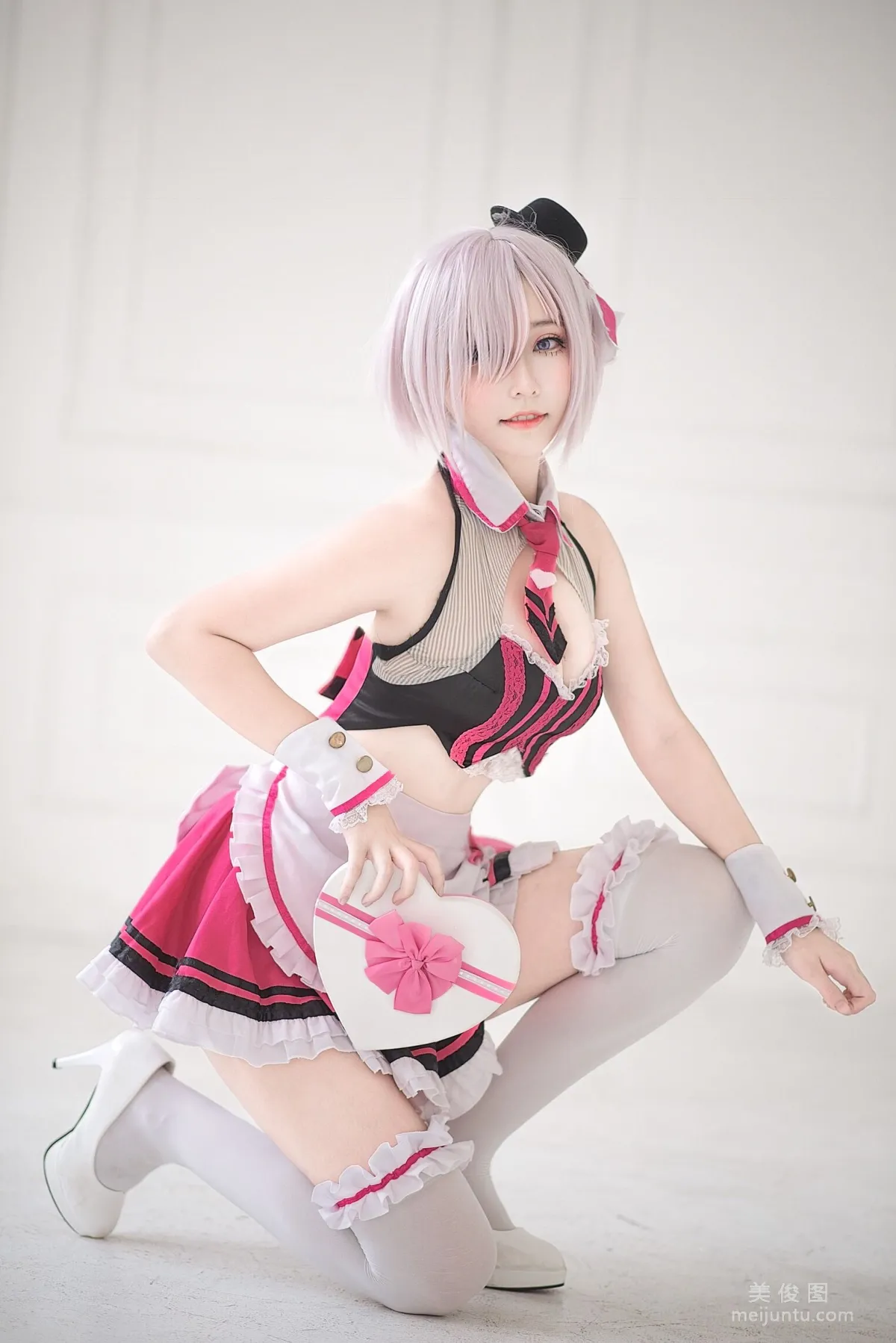 菌烨tako 《玛修情人节女仆》 写真集2