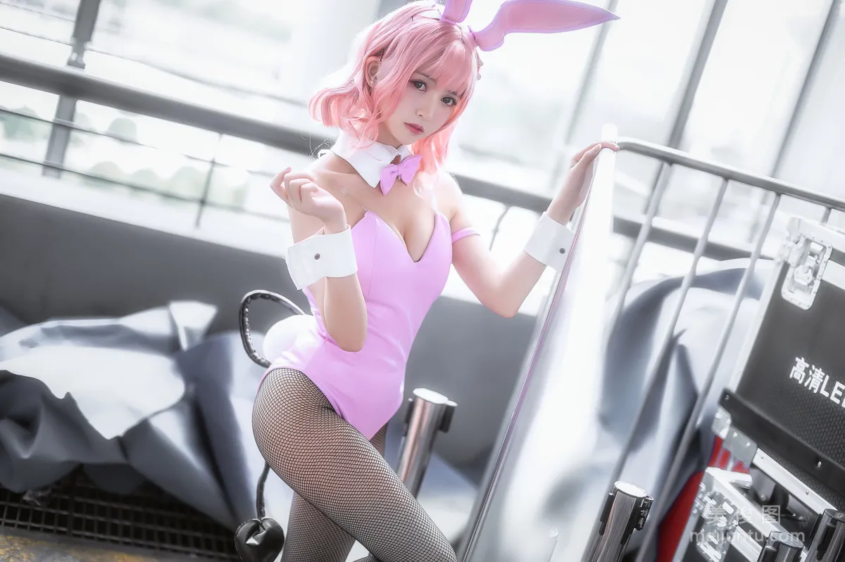 Coser鳗鱼霏儿 《粉红兔女郎》 写真集4