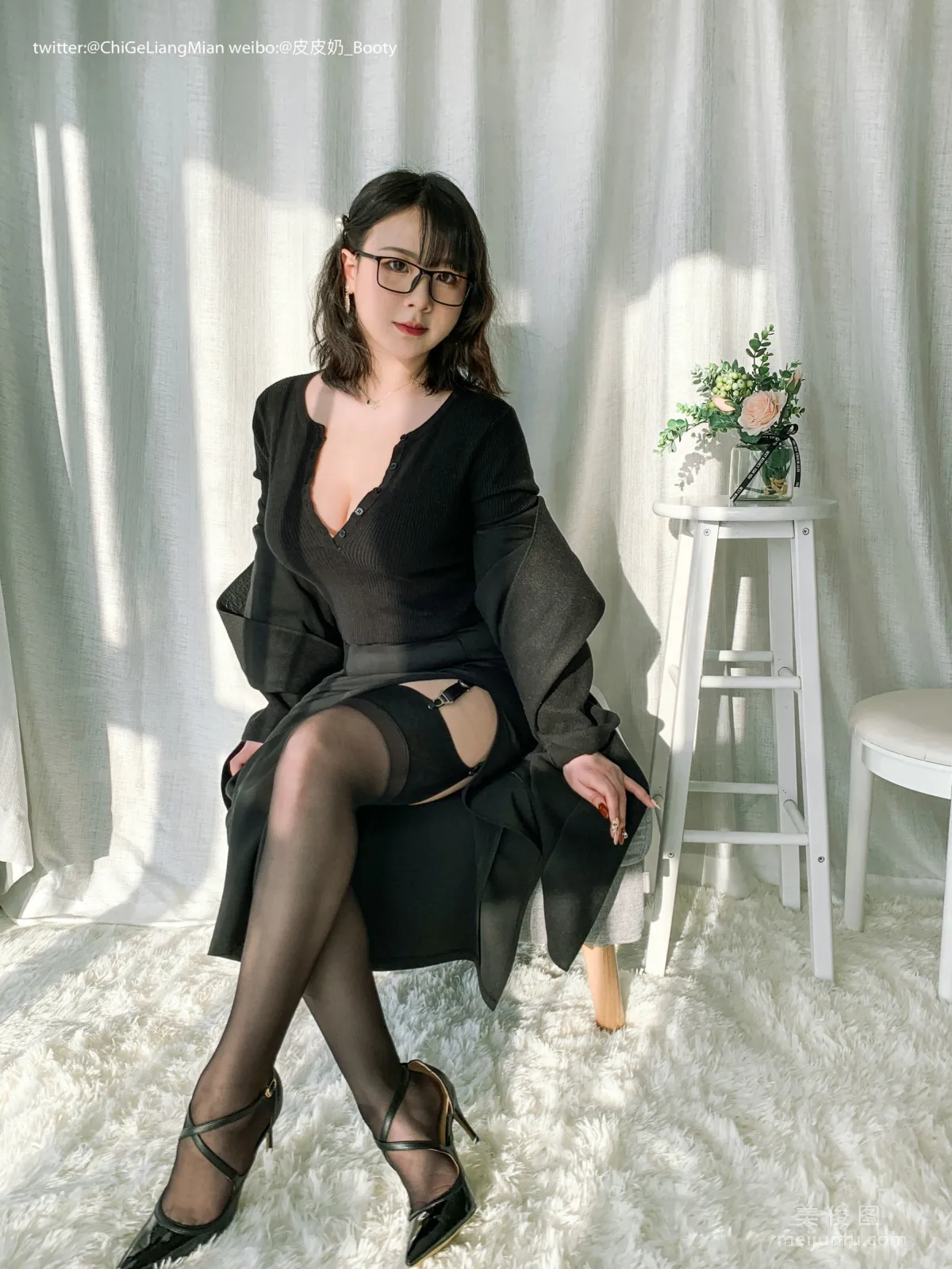 [Web Idols Coser] Pipi Naike Keai Lela "Black OL" Photo Set photo 6