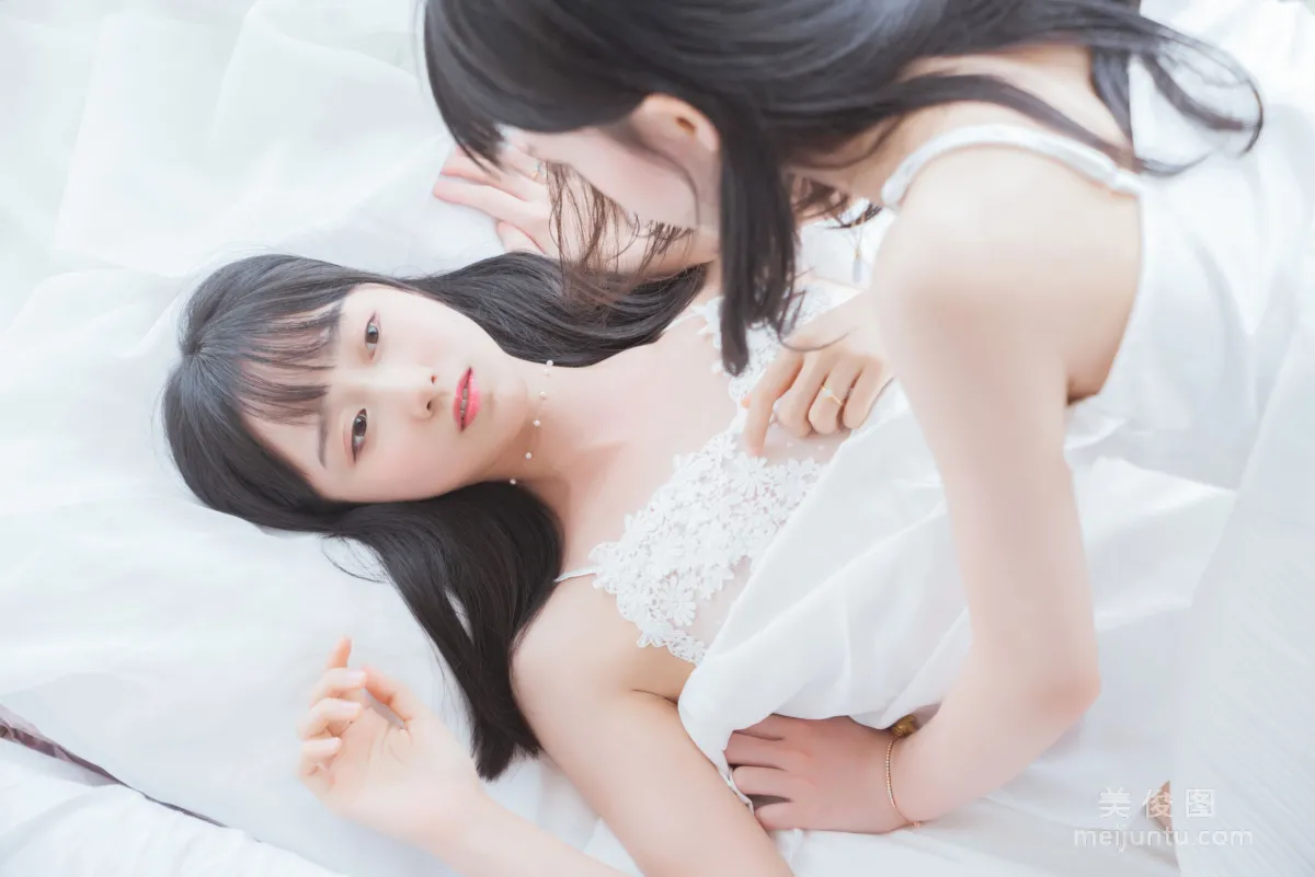 木綿綿OwO&amp;桜桃喵 《朝(白裙×白裙)》 寫真集 54